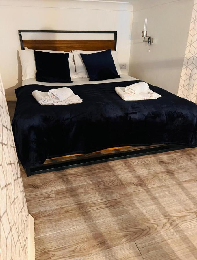 F10- Mezzanine 1St Floor Flat Fits 3 Near Paddington Leilighet London Eksteriør bilde