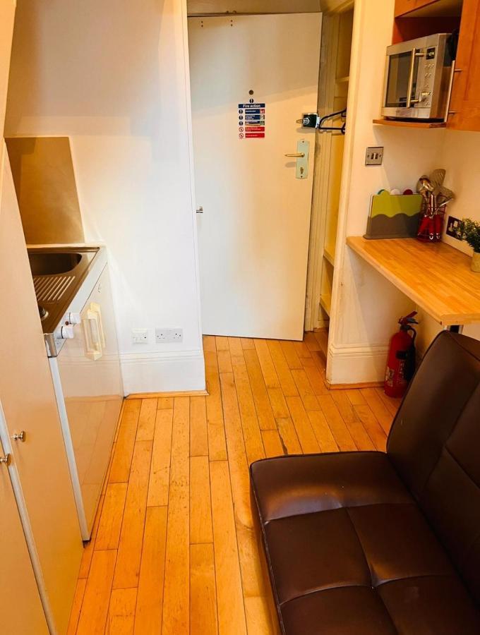 F10- Mezzanine 1St Floor Flat Fits 3 Near Paddington Leilighet London Eksteriør bilde