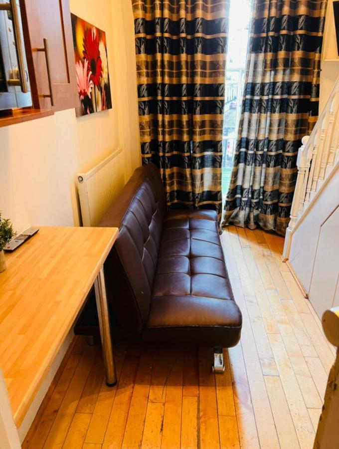 F10- Mezzanine 1St Floor Flat Fits 3 Near Paddington Leilighet London Eksteriør bilde